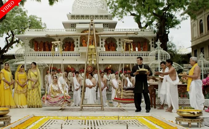 Plan trip to Rajkot Palace