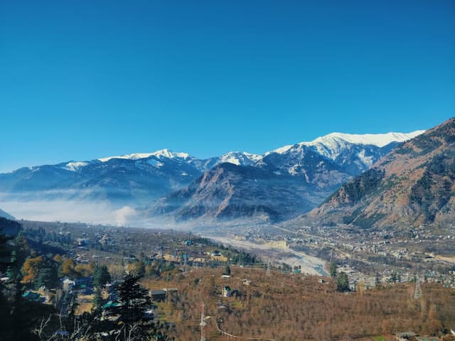Chasing the Peaks: When is the Absolute Best Time to Trek North India? (My Raw Experience)